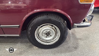 Lot 86 - 1972 BMW 2000 TOURING