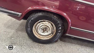 Lot 86 - 1972 BMW 2000 TOURING