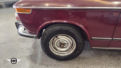 Lot 86 - 1972 BMW 2000 TOURING