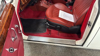 Lot 130 - 1961 JAGUAR 2.4/240