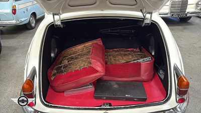 Lot 130 - 1961 JAGUAR 2.4/240