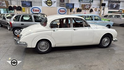 Lot 130 - 1961 JAGUAR 2.4/240