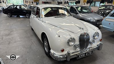 Lot 130 - 1961 JAGUAR 2.4/240