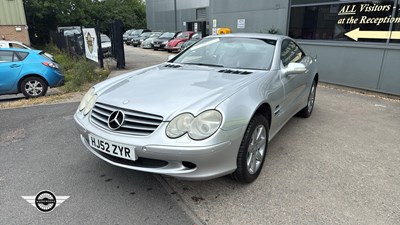Lot 124 - 2002 MERCEDES SL500 AUTO