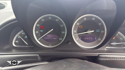 Lot 858 - 2002 MERCEDES SL500 AUTO
