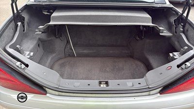 Lot 858 - 2002 MERCEDES SL500 AUTO