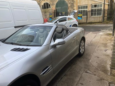 Lot 858 - 2002 MERCEDES SL500 AUTO
