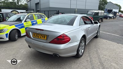Lot 858 - 2002 MERCEDES SL500 AUTO