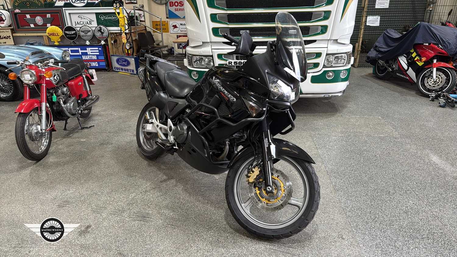Lot 120 - 2004 HONDA XL 1000 VA-4