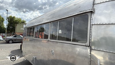 Lot 140 - CIRCA 1950 AIRSTREAM CARAVAN