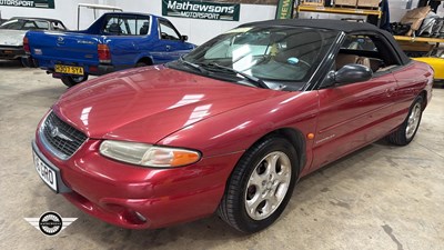 Lot 214 - 1999 CHRYSLER
