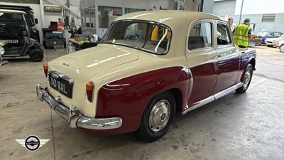 Lot 234 - 1962 ROVER 110