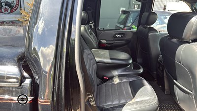 Lot 316 - 2002 FORD