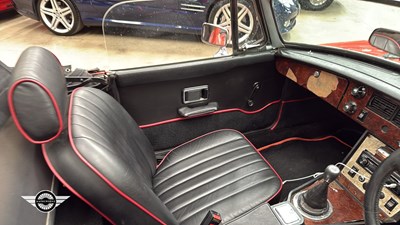 Lot 486 - 1974 MG B