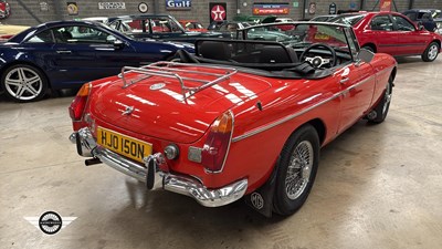 Lot 486 - 1974 MG B