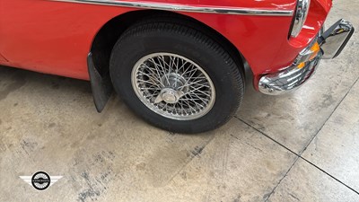 Lot 486 - 1974 MG B