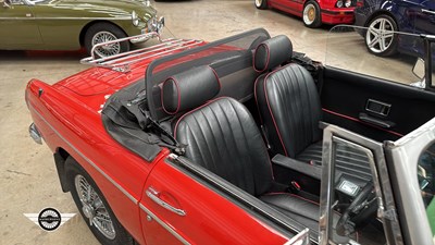 Lot 486 - 1974 MG B
