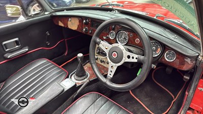 Lot 486 - 1974 MG B
