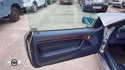 Lot 506 - 1998 MERCEDES SL 320 AUTO