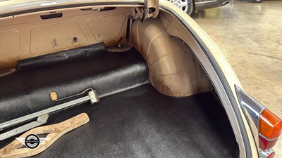 Lot 376 - 1968 JAGUAR 2.4/240