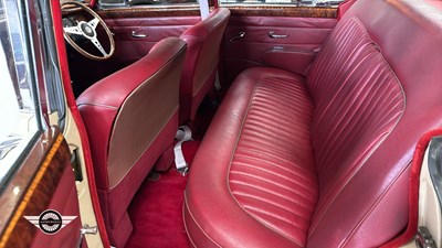 Lot 376 - 1968 JAGUAR 2.4/240