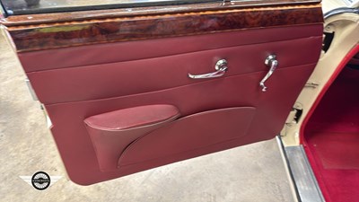Lot 376 - 1968 JAGUAR 2.4/240