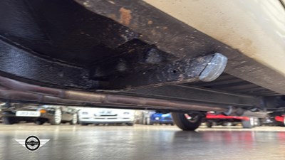 Lot 376 - 1968 JAGUAR 2.4/240