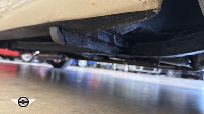 Lot 376 - 1968 JAGUAR 2.4/240