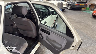 Lot 382 - 1992 FORD SIERRA GLS I