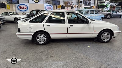 Lot 382 - 1992 FORD SIERRA GLS I