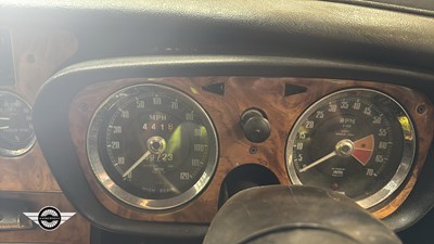 Lot 574 - 1972 MG B