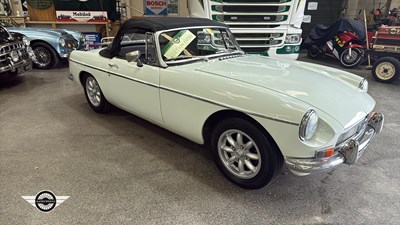 Lot 574 - 1972 MG B