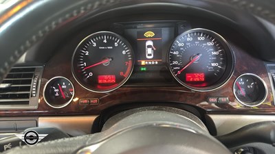 Lot 364 - 2003 AUDI A8 3-7 QUATTRO AUTO
