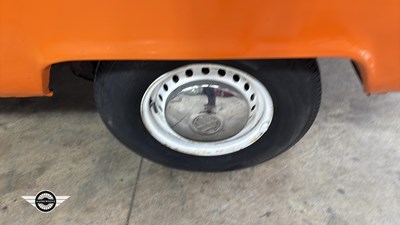 Lot 620 - 1971 VOLKSWAGEN MOTOR CARAVAN