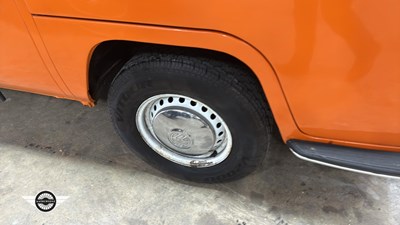 Lot 620 - 1971 VOLKSWAGEN MOTOR CARAVAN
