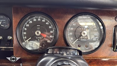 Lot 624 - 1968 DAIMLER V8 250