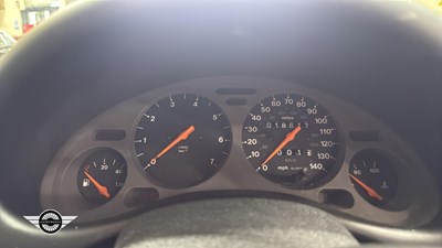 Lot 636 - 1998 VAUXHALL TIGRA CHEQUERS