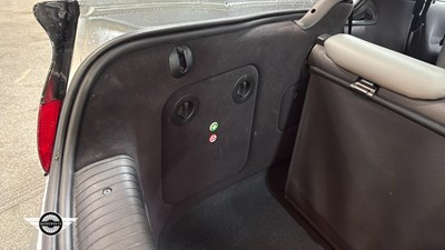 Lot 636 - 1998 VAUXHALL TIGRA CHEQUERS