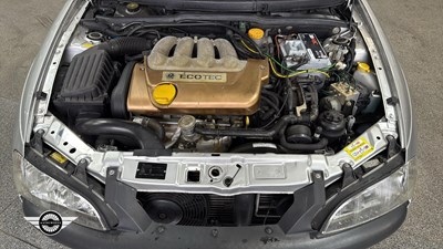 Lot 636 - 1998 VAUXHALL TIGRA CHEQUERS