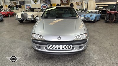 Lot 636 - 1998 VAUXHALL TIGRA CHEQUERS