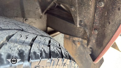 Lot 650 - 1995 LAND ROVER 110 DEFENDER COUNTY SWTDI