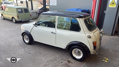 Lot 686 - 1974 AUSTIN MINI 1000