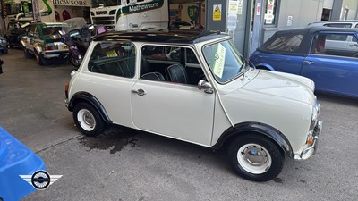 Lot 686 - 1974 AUSTIN MINI 1000