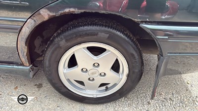 Lot 700 - 1994 FORD ESCORT SI