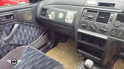 Lot 700 - 1994 FORD ESCORT SI