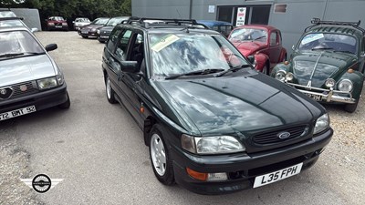 Lot 700 - 1994 FORD ESCORT SI