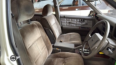 Lot 724 - 1986 NISSAN 300 C AUTO