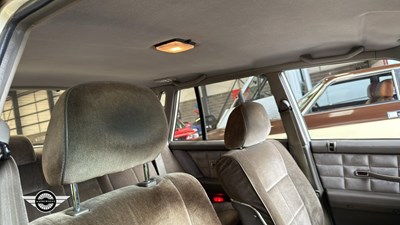 Lot 724 - 1986 NISSAN 300 C AUTO