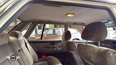 Lot 724 - 1986 NISSAN 300 C AUTO