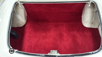 Lot 726 - 1971 VOLVO 1800 E